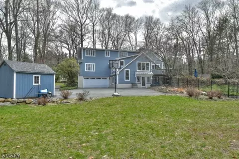 457 Laurel Ln, Kinnelon, NJ 07405 photo 43