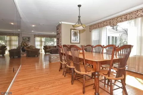 457 Laurel Ln, Kinnelon, NJ 07405 photo 8