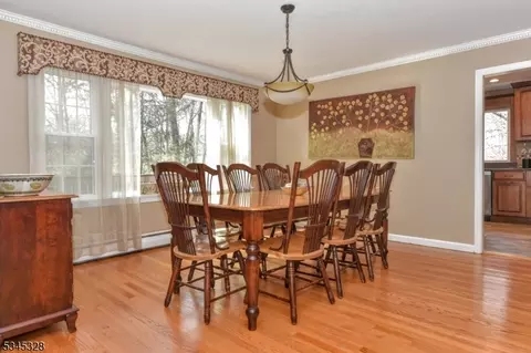 457 Laurel Ln, Kinnelon, NJ 07405 photo 9