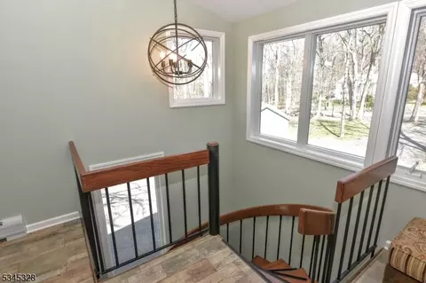 457 Laurel Ln, Kinnelon, NJ 07405 photo 15