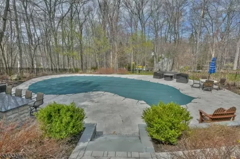 457 Laurel Ln, Kinnelon, NJ 07405 photo 37