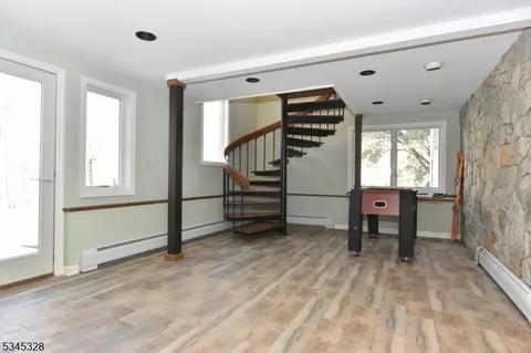 457 Laurel Ln, Kinnelon, NJ 07405 photo 35
