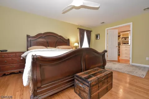 457 Laurel Ln, Kinnelon, NJ 07405 photo 18