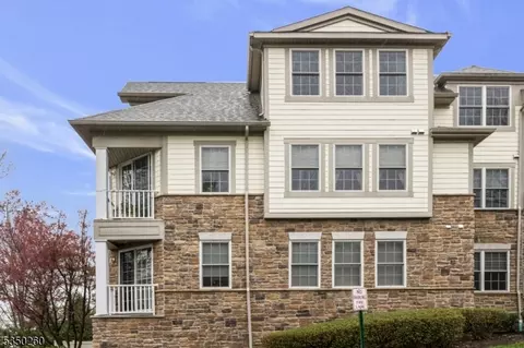 465 Victoria Dr #465, Bridgewater, NJ 08807