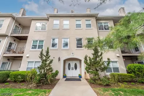 907 Burgundy Way, Wayne, NJ 07470