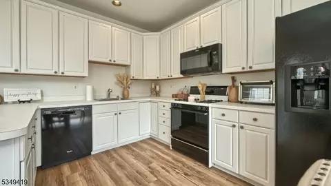 111 Warbler Dr, Wayne, NJ 07470 photo 13