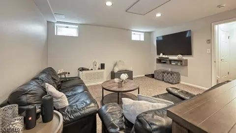 111 Warbler Dr, Wayne, NJ 07470 photo 27