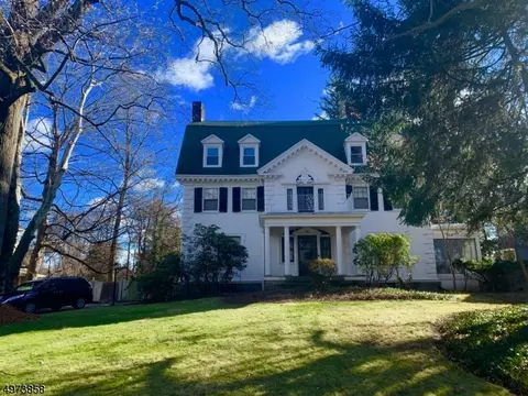 500 Berkeley Ave, City Of Orange, NJ 07050 photo 2