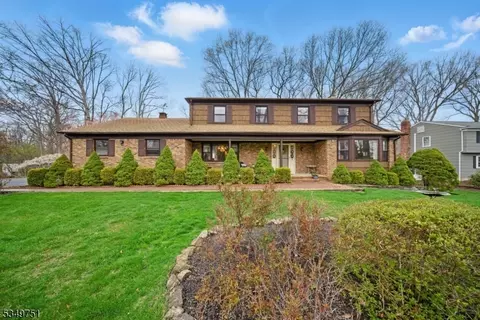 9 Gristmill Rd, Cedar Knolls, NJ 07927