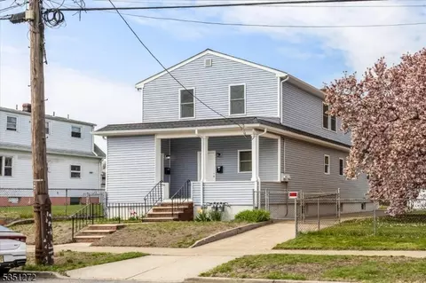 32 E 4th St, Clifton, NJ 07011
