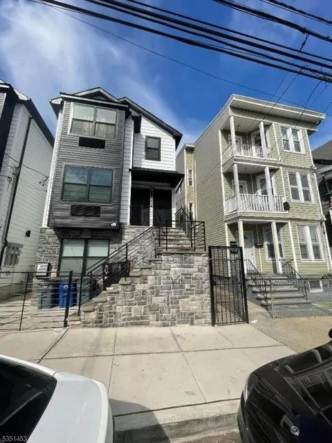 756 E 18th St, Paterson, NJ 07501 photo 2
