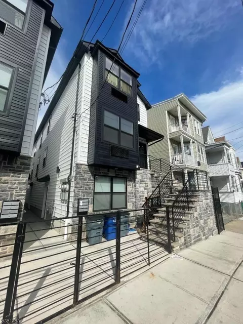 756 E 18th St, Paterson, NJ 07501