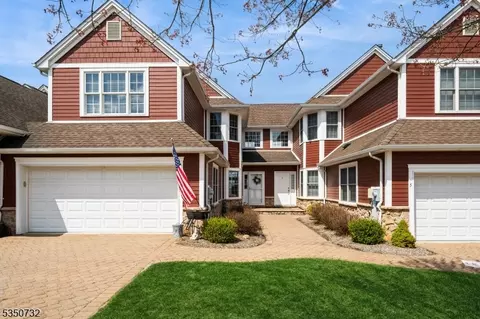 3 Rockhall Ct #3, Hamburg, NJ 07419