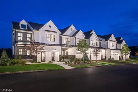 7 Baldwin Ave, Far Hills, NJ 07931