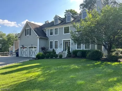7 Nancy Ct, Rockaway, NJ 07866