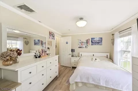 43 Alps Rd, Wayne, NJ 07470 photo 17