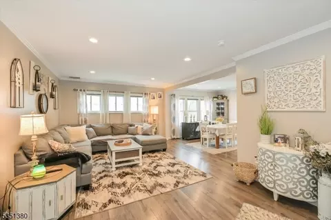 43 Alps Rd, Wayne, NJ 07470 photo 5