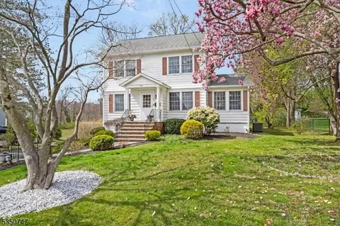 125 Cathedral Ave, Florham Park, NJ 07932