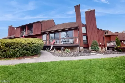 51 Taurus Dr #4C, Hillsborough, NJ 08844