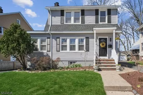 35 Brookwood Dr, Maplewood, NJ 07040