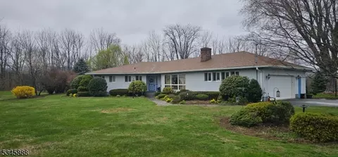 68 Holland Rd, Wantage, NJ 07461