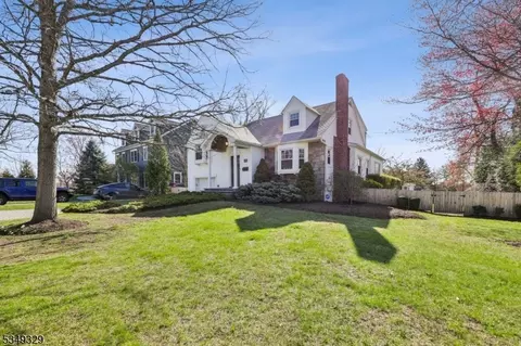 33 Sherwood Ave, Madison, NJ 07940