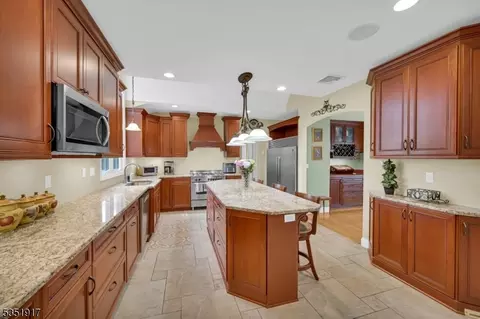 21 Fairmount Rd, Wayne, NJ 07470 photo 18
