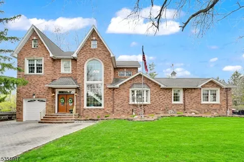 21 Fairmount Rd, Wayne, NJ 07470
