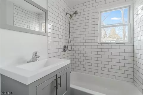 27 William St, Montclair, NJ 07042 photo 12