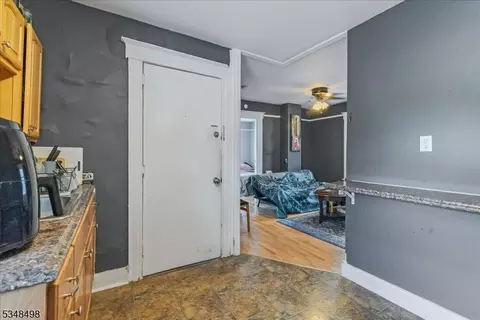 27 William St, Montclair, NJ 07042 photo 13
