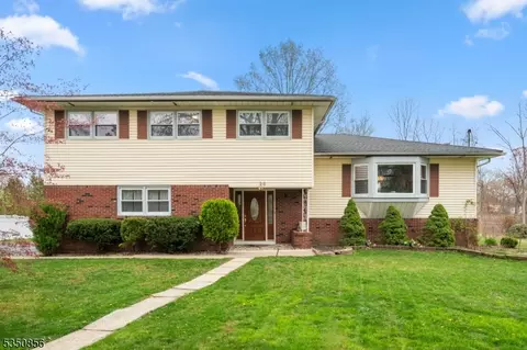 25 Ferndale Dr, Parsippany, NJ 07054