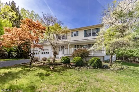 97 Bennington Pkwy, Franklin Park, NJ 08823