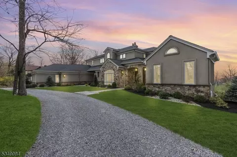 1720 Mountain Top Rd, Bridgewater, NJ 08807
