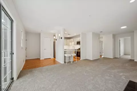 284 Potomac Dr, Basking Ridge, NJ 07920 photo 10
