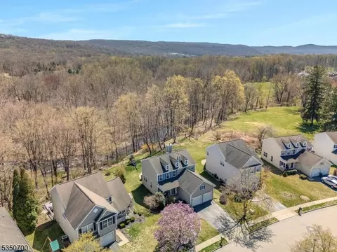 66 Saxton Dr, Hackettstown, NJ 07840