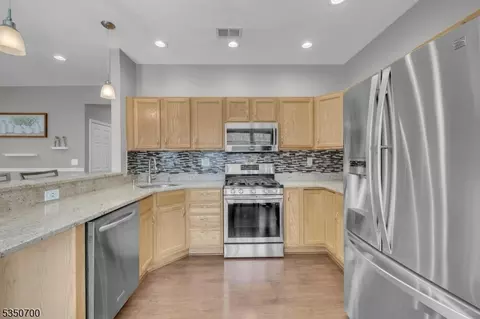 66 Saxton Dr, Hackettstown, NJ 07840 photo 15