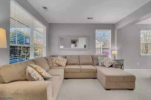 66 Saxton Dr, Hackettstown, NJ 07840 photo 10