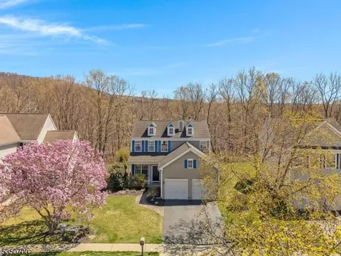 66 Saxton Dr, Hackettstown, NJ 07840 photo 3