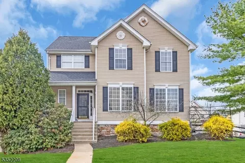 1 Green Hill Rd, Hackettstown, NJ 07840