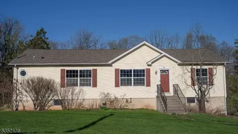 81 Fairview Ave, Milford, NJ 08848