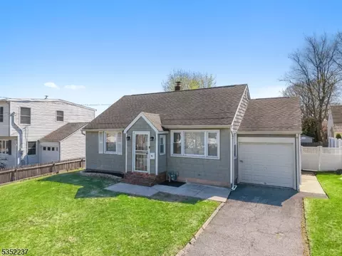 41 Birchwood Ter, Clifton, NJ 07012
