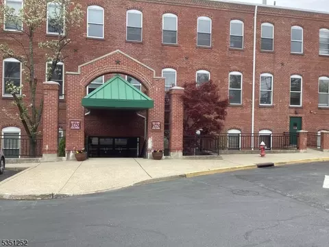 260 Main St #112, Little Falls, NJ 07424