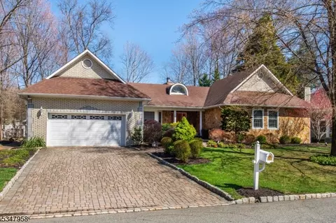 10 Quincy Ct, Wayne, NJ 07470