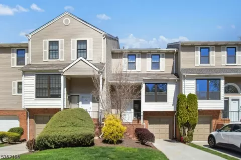 4703 Stonehedge Rd, Edison, NJ 08820