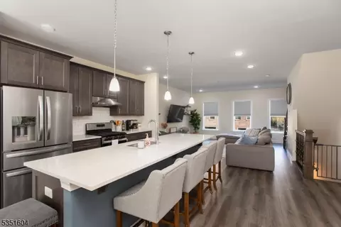 404 Abbe Rd, Little Falls Twp, NJ 07424