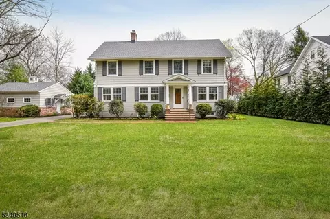 32 Prospect St, Summit, NJ 07901