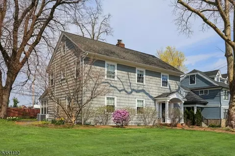 32 Hamilton Rd, Morristown, NJ 07960