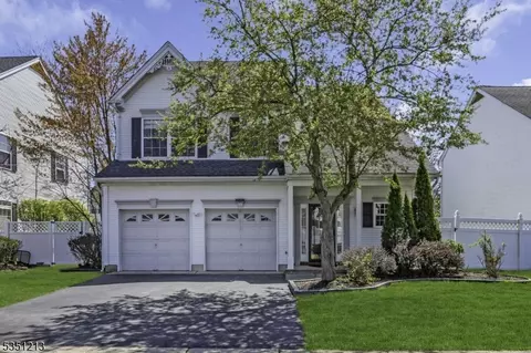 5 Marco Polo Ct, Franklin Park, NJ 08823