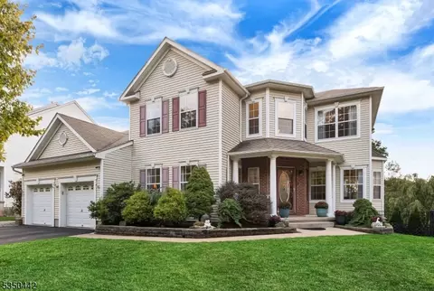 634 Skyline Dr, Lake Hopatcong, NJ 07849