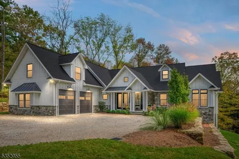 1 Potter Ln, Lebanon, NJ 08833